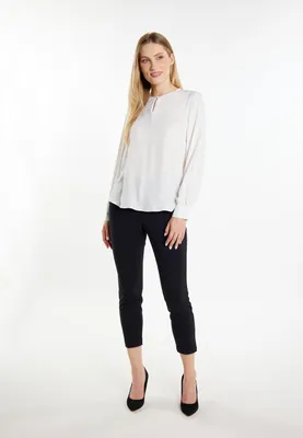 Produktbild von Damen Bluse mit elegantem Ausschnitt und Knopfverschluss, in Weiss, Größe M