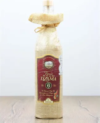 Produktbild von Dzama Vieux 6YO 0,7l