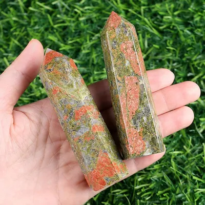 Produktbild von Kristall Turm Unakit Heilstein 9-10cm 1 Stück