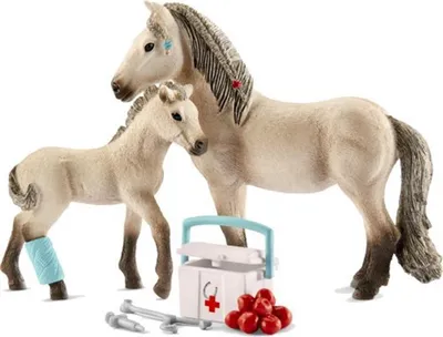 Produktbild von Schleich® Horse Club 42430 Hannahs Erste Hilfe-Set Spielfiguren-Set
