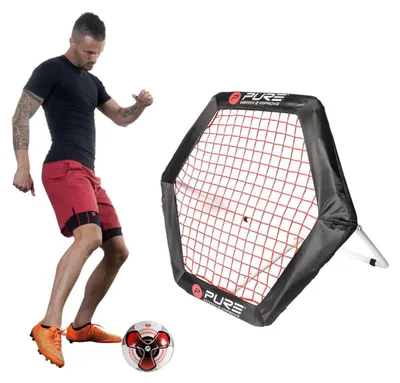 Immagine prodotto di Rimbalzatore esagonale da calcio Pure2Improve 95 x 85 cm