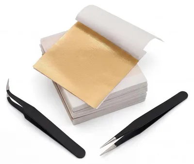 Image de Kit de loisirs créatifs avec feuilles d'or : 200 feuilles de feuille d'or de 8,5 x 8 cm, avec 2 pinces