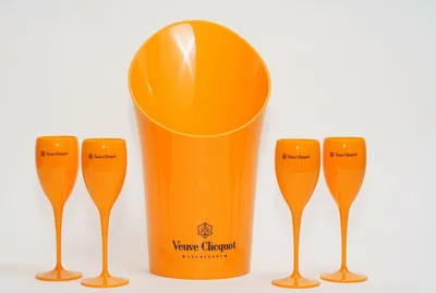 Produktbild von VEUVE CLIQUOT SET = 1x Kübel + 4x Veuve Cliquot Gläser
