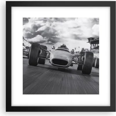 Produktbild von Gerahmtes Poster - Schwarzer Rahmen - Formel 1 Schwarz und Weiß - 30x30 cm - Wand Bild - Wanddeko - Wandbilder - Wandposter - Bilderrahmen - Bilder - Kunstdruck - Wandbild - P2BAC30x30-4127
