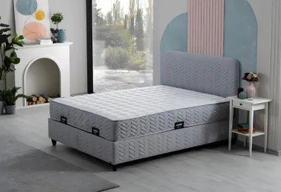 Zdjęcie produktu dla Grau modernes Bett mit Matratze aus Holz und Textil