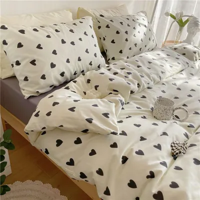 Produktbild von Bettwäsche-Set 135x200 cm 2-teilig Weiß mit schwarzen Herzen Mikrofaser