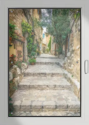 Produktbild von Wallario Lichtschutzbild, Dekorativer Sichtschutz Sonnenschutz 76 x 115 cm mit Motiv: Alte steinerne Gasse in Südfrankreich - Verdunklung ohne Bohren
