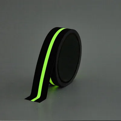 Produktbild von Anti-Rutsch-Klebeband mit Leuchtlinie 50mm/3m