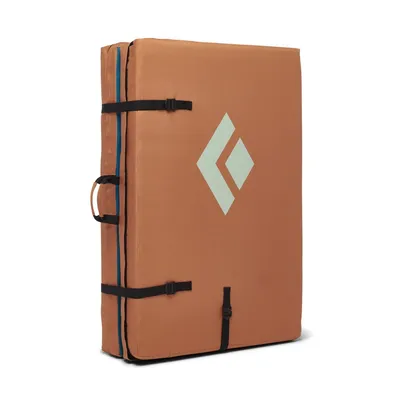 Circuit Crash Pad von Black Diamond in orange mit schwarzem und blauem Design.