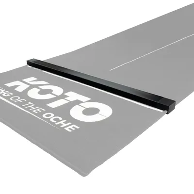 Produktbild von XQ Max Dart Oche System, bewegliches Oche mit 2 Klammern für Dartmatte, korrekter Abstand zur Dartscheibe, einfache Installation, Maße 80 cm x 5 cm x 2,5 cm, Dartmatte nicht im Lieferumfang enthalten