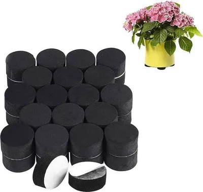 Produktbild von Famanu Blumentopfuntersetzer 50 Stück - schwarze Füße - selbstklebend - für Innen- und Außenpflanzen