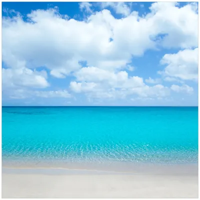 Produktbild von Wallario Möbeldesign / Aufkleber, geeignet für Ikea Lack Tisch - Sandstrand und blaues Meer in 55 x 55 cm
