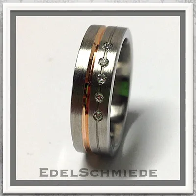 Produktbild von Edelschmiede925 Damenring Edelstahl + 585 Goldeinlage u Brillanten Ringgröße 53