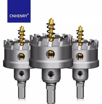 Productafbeelding van HSS-holboormachine met hardmetalen snijbladen en een pilootboormachine met titaniumcoating