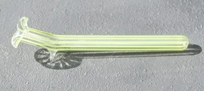 Produktbild von Liegeväschen mit Farbstreifen Glas 10cm grün