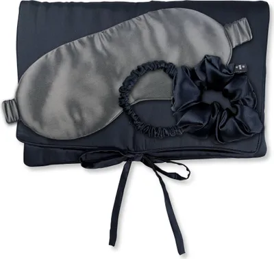 Produktbild von AILORIA TRAVEL SET HAIR - Tasche, Schlafmaske, Scrunchie S & Scrunchie M aus Seide SCHWARZ