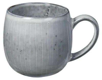 Produktbild von Broste Copenhagen Teetasse Nordic Sea 450ml Steingut grau