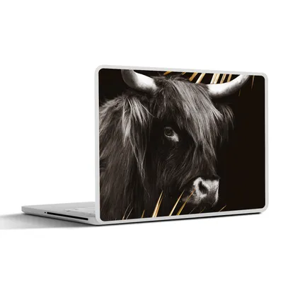 Produktbild von MuchoWow® Laptop Aufkleber Sticker Cover Schottischer Highlander - Gold - Schwarz - Weiß 30x21 cm - Sticker für Laptop - Selbstklebend