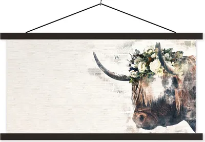 Produktbild von MuchoWow® Textilposter Schottische Hochlandrind - Rosen - Zeitungspapier 120x60 cm mit schwarzem Rahmen - Dekoration Schlafzimmer