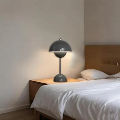 Obrázok produktu pre Stolná lampa s reguláciou jasu – sivá – dotykový vypínač – stolná lampa s dobíjateľnou batériou – stolná lampa na akumulátor a batérie – kancelárska lampa – nočná lampa – lampa na čítanie – 30 cm