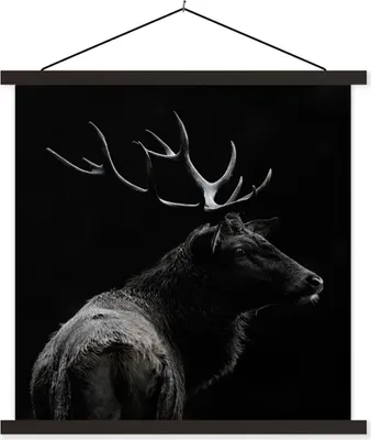 Produktbild von MuchoWow® Textilposter Hirsch - Schwarz - Porträt - Geweih - Tiere 60x60 cm mit schwarzem Rahmen - Posteraufhänger