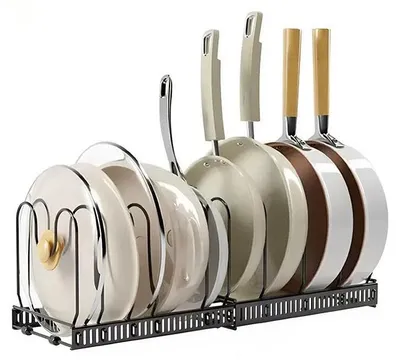 Imagen del producto de Organizador extensible para ollas y sartenes en el armario de la cocina