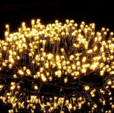 Immagine prodotto di Uniqoos® Catena luminosa da 50 metri con 2000 LED – luce calda, resistente agli agenti atmosferici (IP44), 8 modalità di illuminazione con memoria, filo di rame verde scuro, per interni ed esterni, cavo di alimentazione da 3 metri, inclusi 50 fascette