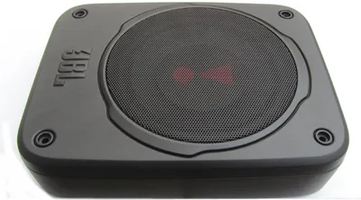 Obrázok produktu pre JBL BASSPRO Lite AKTIV SUB Podsedadlový subwoofer s výkonom 200 W