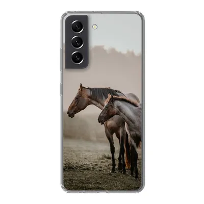 Produktbild von MuchoWow® Handyhülle Schutzhülle Hülle für Samsung Galaxy S21 FE Pferde - Nebel - Wiese Silikon Softcase Handy Hülle - Mobiltelefonhülle