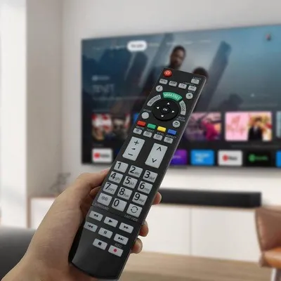 Zdjęcie produktu dla Uniwersalny pilot do telewizorów – kompatybilny z modelami Panasonic TX-L42ET50E, TX-L42ETW50, TX-L42DT50Y – czarny