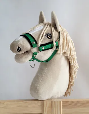 Obrázek produktu pro Nastavitelná ohlávka pro koně Hobby Horse A3 zelená s černou kožešinou