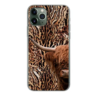 Produktbild von MuchoWow® Handyhülle Schutzhülle Hülle für iPhone 11 Pro Schottischer Highlander - Kuh - Pantherdruck Silikon Softcase Handy Hülle - Handy