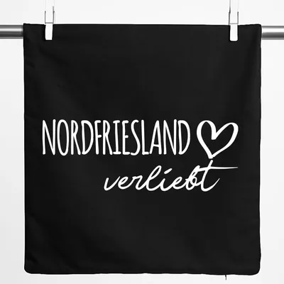 Produktbild von Huuraa Kissenbezug Nordfriesland verliebt 40x40cm Black Baumwolle Dekokissenbezug Geschenkidee