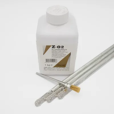 Produktbild von Lötwasser Z-02 für Zinnlote auf Kupfer und Bleiverglasungen, Gewicht: 1000 g inkl. gratis Pinsel + 1000 g SnCu0,7 Dreikantstangen