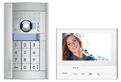 Produktbild von BTICINO Video-Set Flex’ONE, SFERA Codelock, CLASSE300 X13E, 2-Draht, 1 Stk.