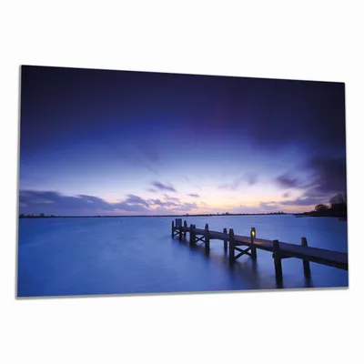 Produktbild von Wallario Herdabdeckplatte aus Glas, Größe 90 x 52 cm 1-teilig, Motiv Steg bei Abenddämmerung - Blauer Himmel bei Nacht