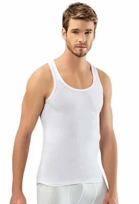 Immagine prodotto di 4 confezioni di magliette intime da uomo, colore bianco, modello a tinta unita, in cotone al 100%, modello aderente, art. K-57