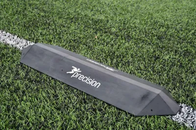 Obrázek produktu pro Přesný deflektor míče pro trénink brankářů - D-Flect Ball Deflector Football
