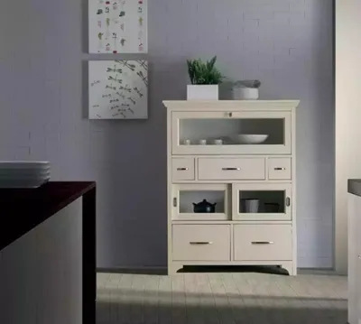 Produktbild von Klassisches Sideboard Holzschrank Italienische Möbel Vitrine Schrank