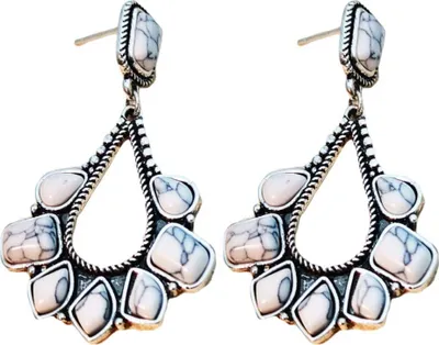 Produktbild von Damen-Ohrstecker in Tropfenform mit Intarsien aus Kunsttürkis, Statement-Schmuck, Geschenk-Weiß