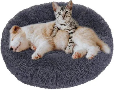 Produktbild von Famanu Rundes Plüsch Hundebett - Warm und Komfortabel für Haustiere