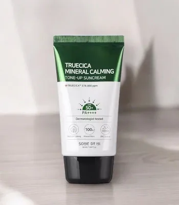 Obrázek produktu pro Some By Mi - Truecica Mineral Calming Tone-Up Suncream SPF50+/PA++++ - Ochranný krém se smíšenými filtry 50 ml