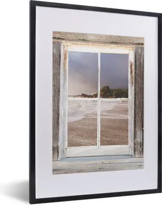 Produktbild von MuchoWow® Gerahmtes Poster Durchblick - Holz - Strand 30x40 cm - Poster mit Schwarzem Bilderrahmen Wandposter Rahmen Foto Bilder - Wandposter Schlafzimmer