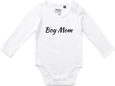 Produktbild von Huuraa Baby Body Boy Mom Schriftzug 68 White  Baumwolle Fairtrade Langarmbody Geschenkidee
