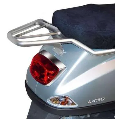 Produktbild von Givi Topcaseträger chrom für Monolock Koffer für Vespa LX und Vespa S 50-150
