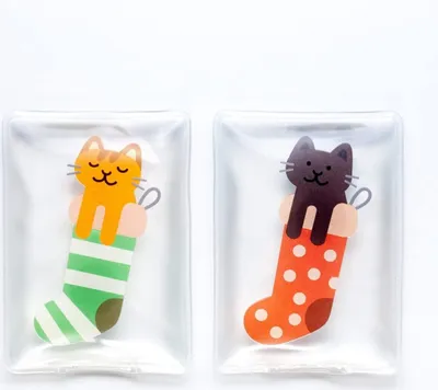 Produktbild von schöne Handwärmer I Wiederverwendbare Taschenwärmer I tolle Muster I Verschiedene Designs (2er Set Katze in Socke)
