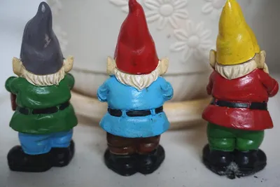 Zdjęcie produktu dla Miniaturowy krasnal ogrodowy zestaw 3 figurek krasnali ogrodowych - akcesoria ogrodowe do dekoracji miniaturowego ogrodu na zewnątrz