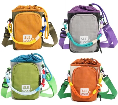 Image de Mini sac bandoulière en nylon avec motifs colorés