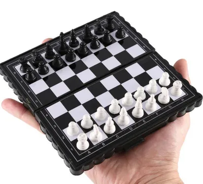 Produktbild von Reiseschach magnetisch klappbar Mini Schachspiel