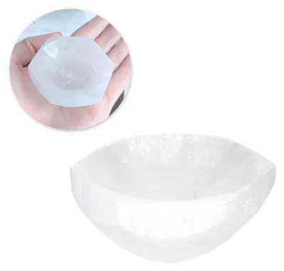 Obrázek produktu pro Šestihranná miska z selenitu - 6 cm, Obrázek vytvořený pomocí AI